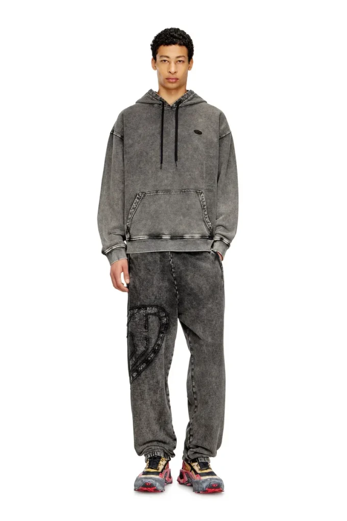 s-boxt-hood-den Hoodie met raw-cut patch op de rug